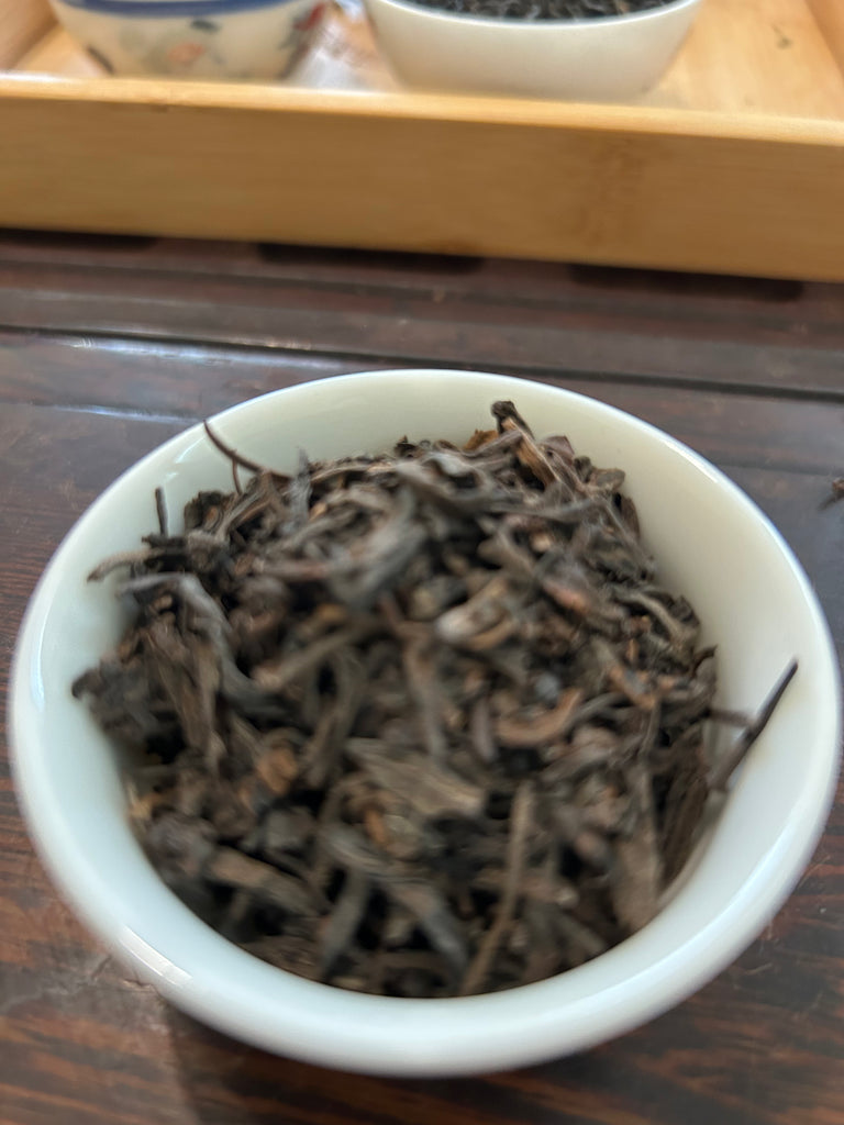 60's Yammy Puer Loose Green 60年代貓兒摔藥香普洱散青 1 g